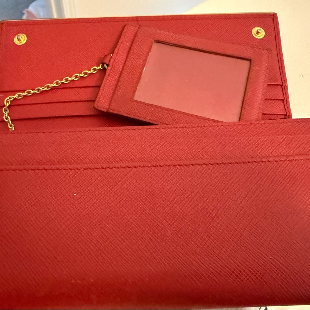 Prada Red Saffiano Leather Clutch with Gold Logo - Picture 4 of 5